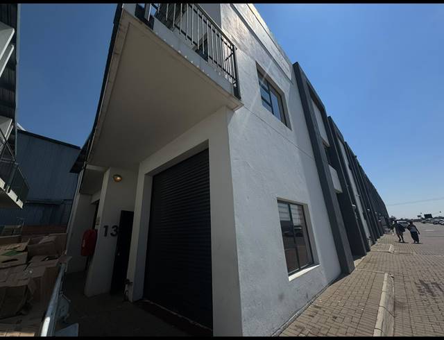 60M² WAREHOUSE TO LET IN SPARTAN